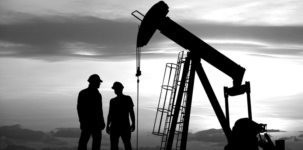 Imagen de un uniforme ignífugo de Confortline en petroleras