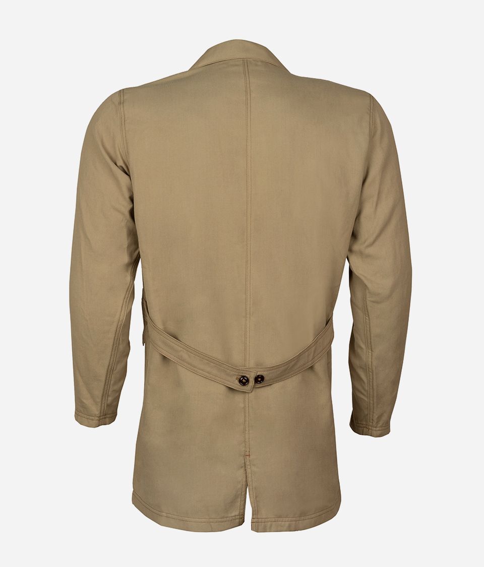 Imagen de un mandil café confeccionando por Confortline