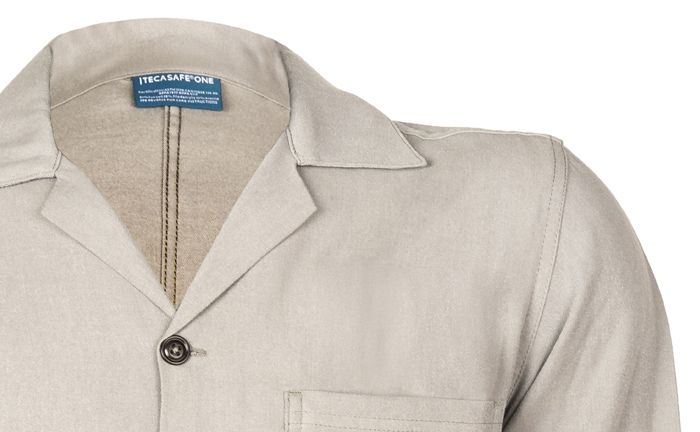 Imagen del detalle del cuello de un mandil confeccionando por Confortline