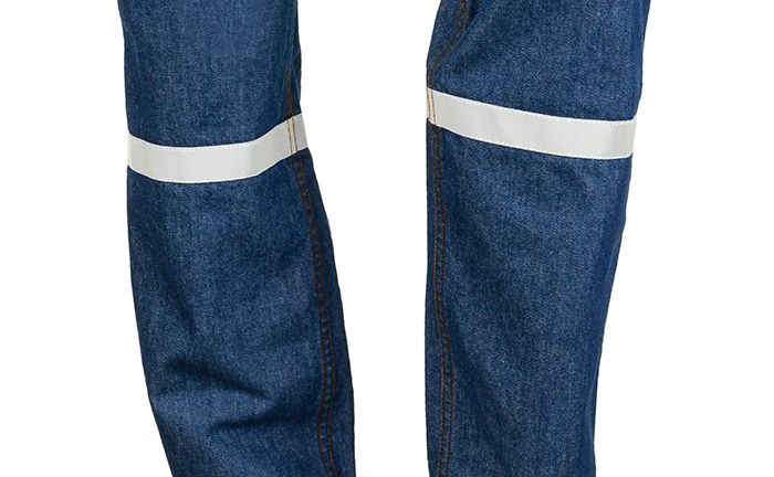 Imagen del detalle de las bastas de un pantalón confeccionando por Confortline