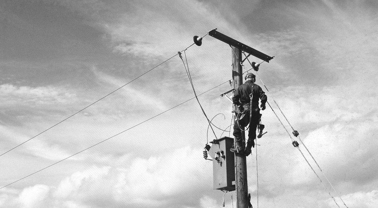 Imagen del uniforme ignífugo de Confortline en la fábrica